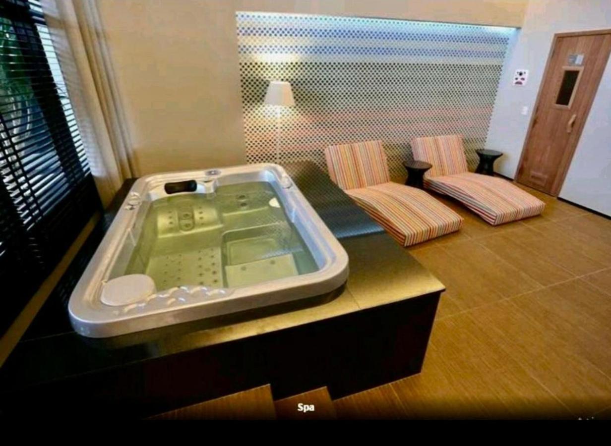 Apt Hotel Astron Mundial Salvador Ngoại thất bức ảnh